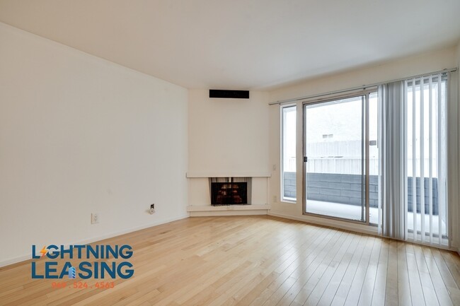 Building Photo - Fantastic 1-Bedroom in Santa Monica – Cozy...