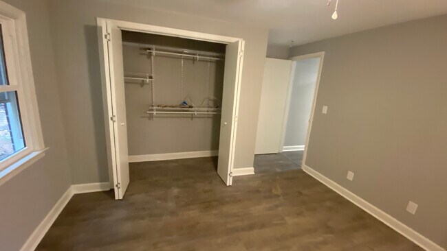 Foto del edificio - 8733 Starlight Ln