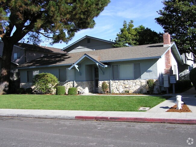 Foto del edificio - 891 Burbank