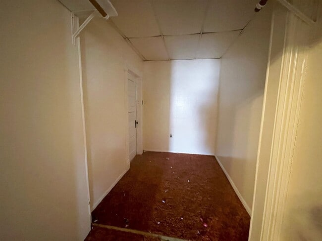Building Photo - 401 N Rowley St