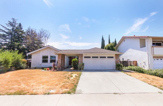 Photo - 3 bedroom 2 bath home on a corner Lot