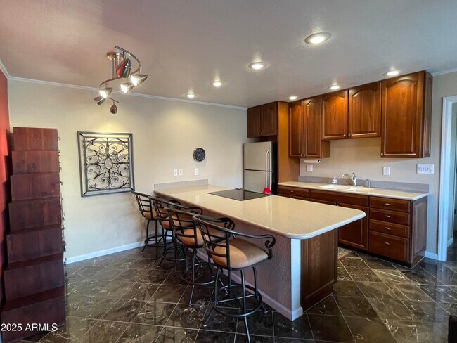 Foto del edificio - 1440 N Idaho Rd