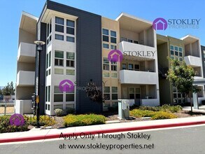 Building Photo - 2700 Wildflower Sta Pl
