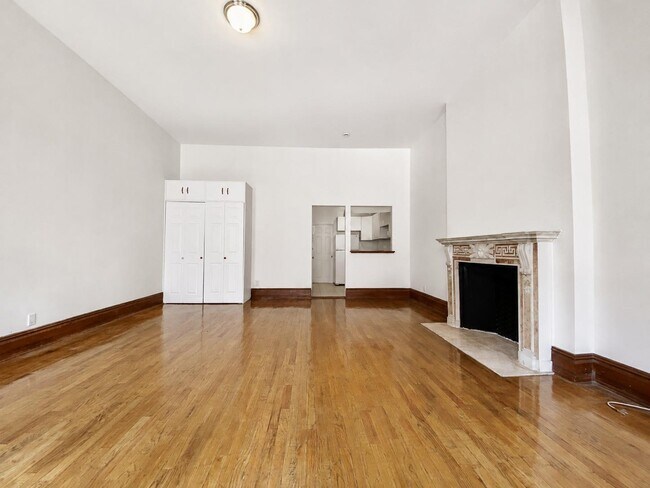 Foto del edificio - 302 W 107th St