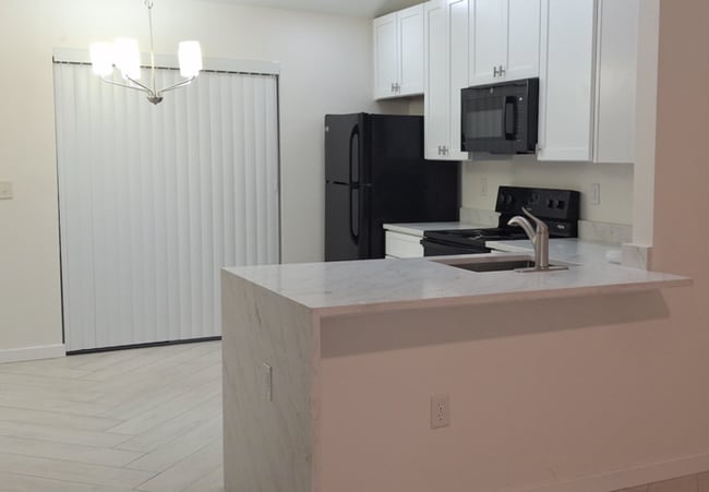 Foto del edificio - 12240 Eastcove Dr