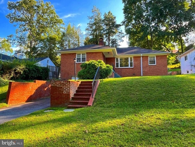 Photo - 5612 Massachusetts Ave House