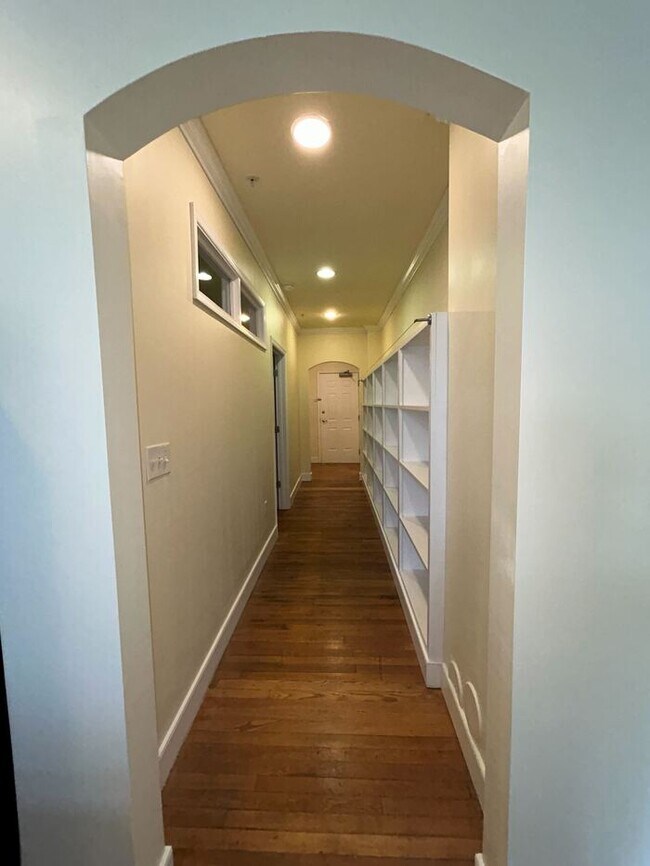 Foto del edificio - 525 E Grace St