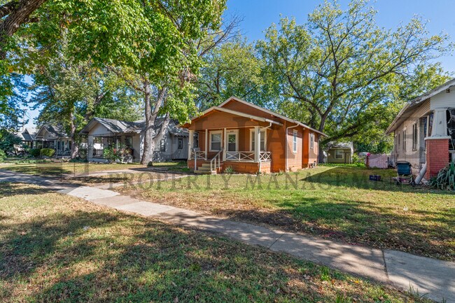 Foto del edificio - 2020 S Main St