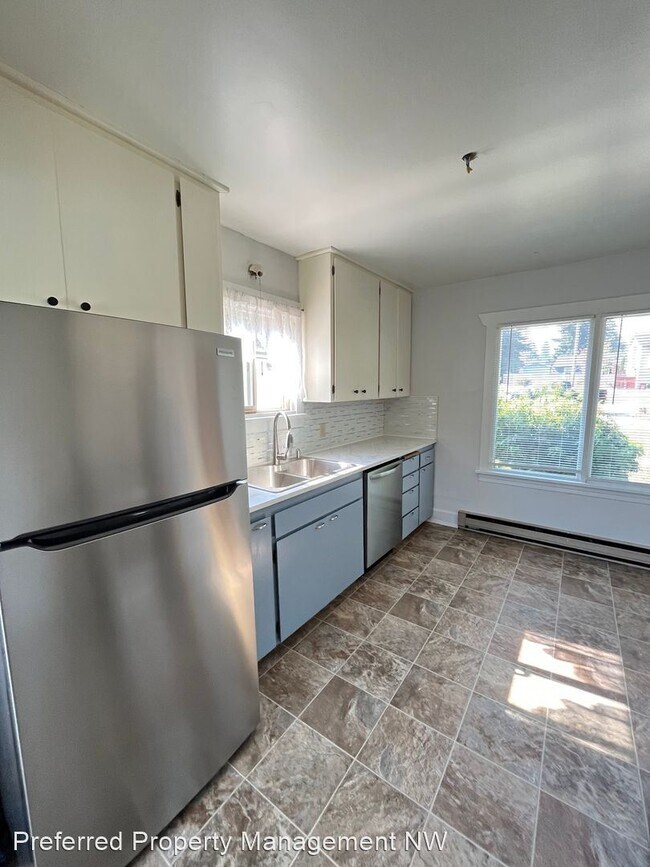 Foto del edificio - 1 br, 1 bath House - 6215 Commercial Ave
