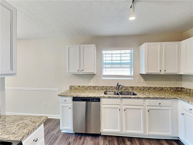 Foto del edificio - 35 Belmont Park Ln