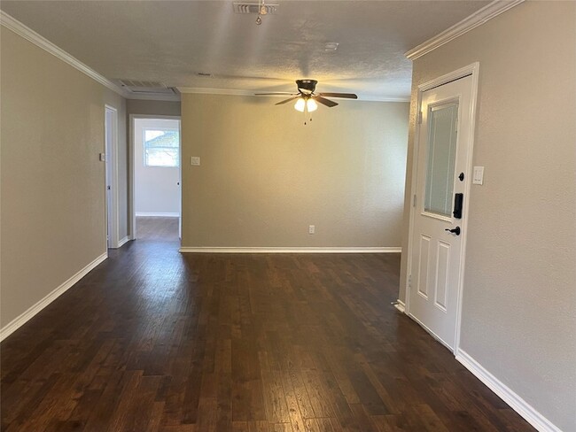 Building Photo - 518 Big Deer Dr