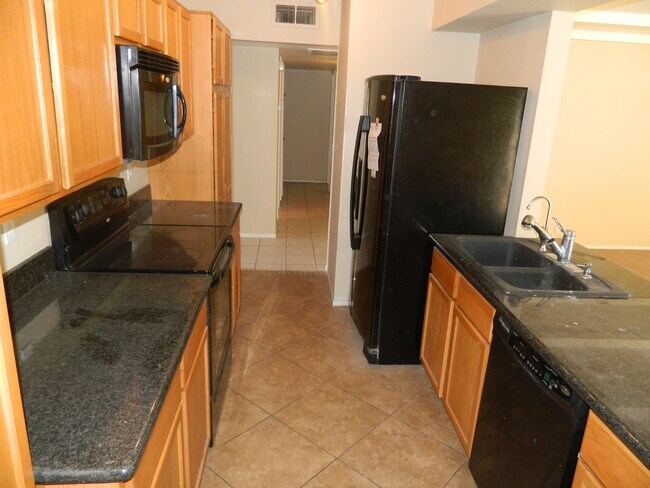 Building Photo - Spacious 4 Bed/2 Bath  in Mesa