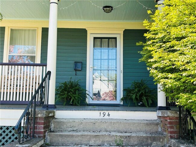 Foto del edificio - 194 N Midland Ave