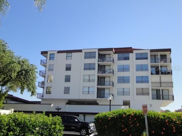 Foto del edificio - 6211 Sun Blvd