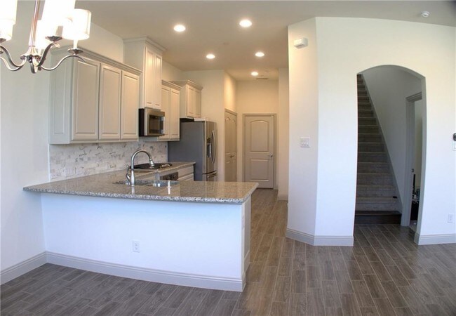 Building Photo - 4694 Rhett Ln