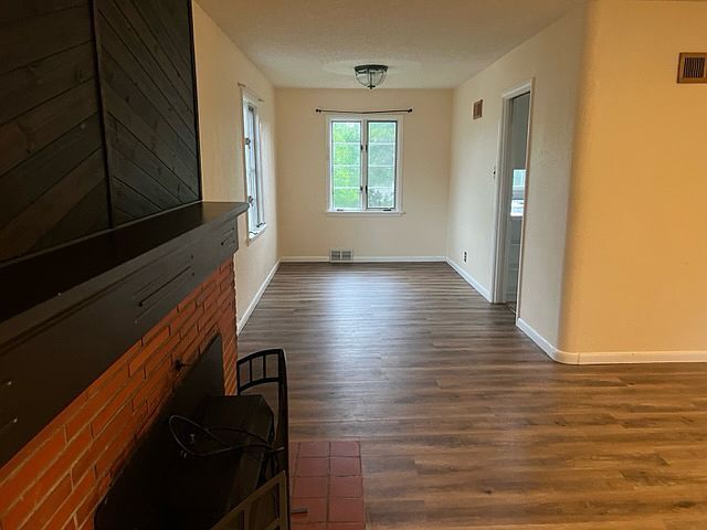Foto del edificio - 320 E 14th St