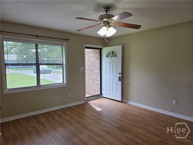 Foto del edificio - 405 Savannah Ave