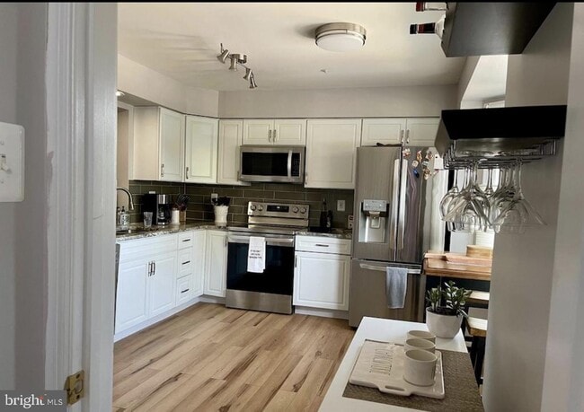 Building Photo - 5339 Tarkington Pl