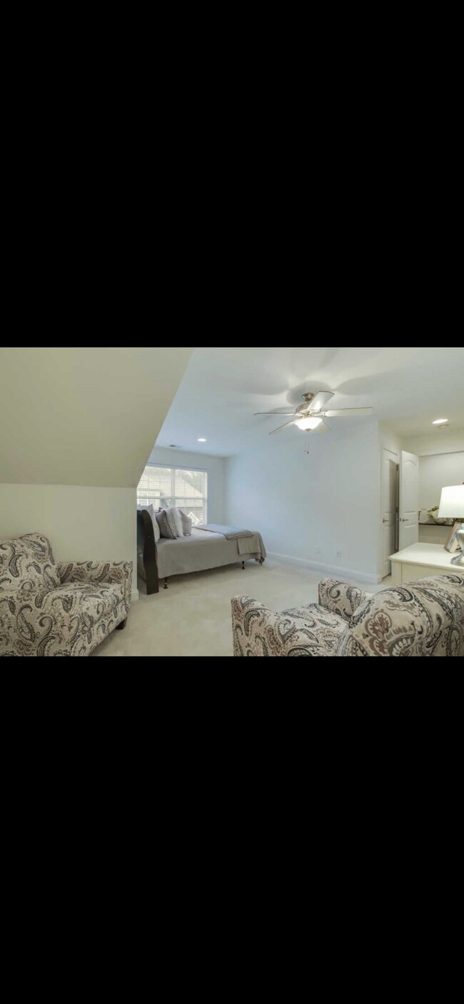 Building Photo - 708 Yorkland Way