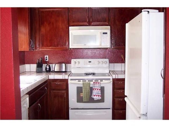 Foto del edificio - 3536 Ridgewood Way