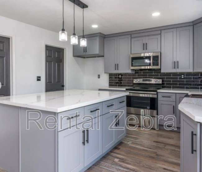 Building Photo - 3785 Compass Pointe Ave