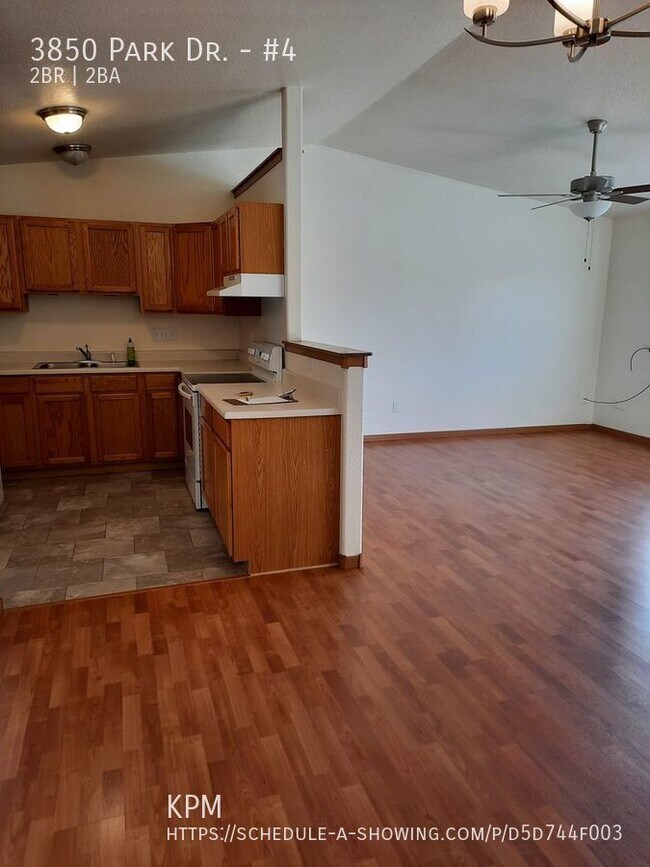Foto del edificio - 3850 Park Dr