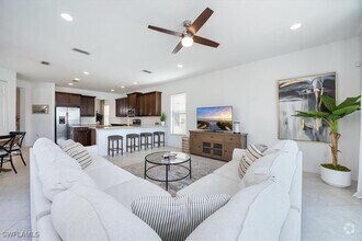 Building Photo - 13905 Luna Dr