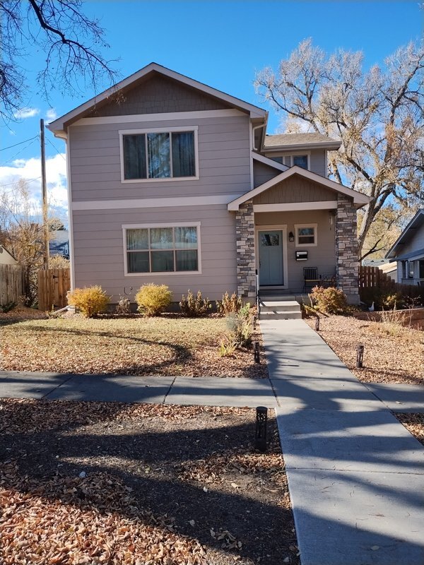 Foto del edificio - 208 Custer Ave