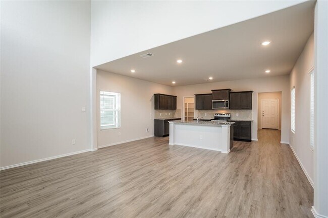 Building Photo - 15354 Estrella Rd W