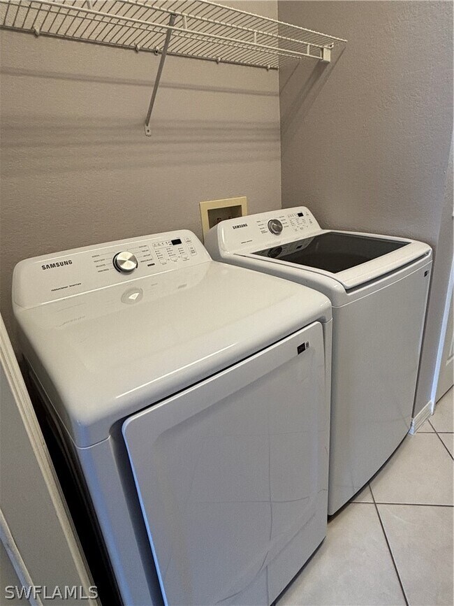 Foto del edificio - 2210 Grove Dr