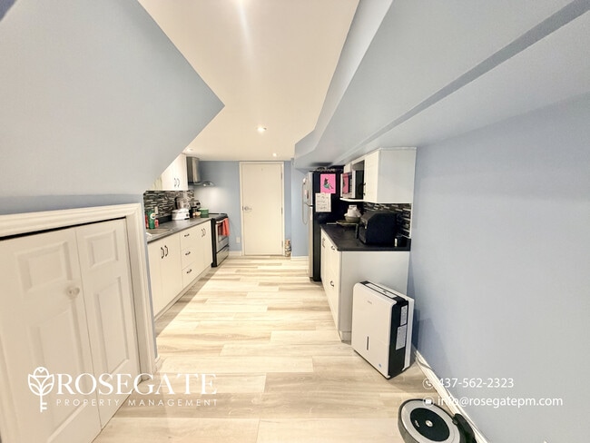 Building Photo - All-Inclusive, Pet-Friendly 2-Bedroom Apartment with Parking in Waterloo