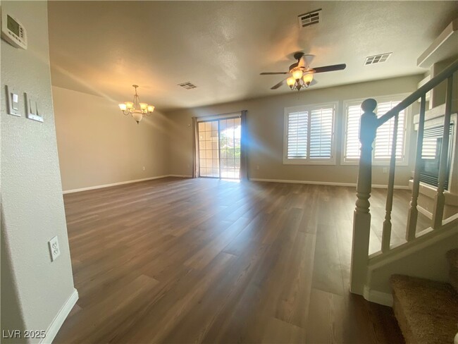 Building Photo - 7255 Diamond Canyon Ln