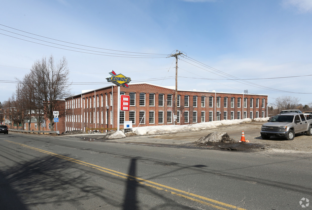 Building Photo - Cottage Square