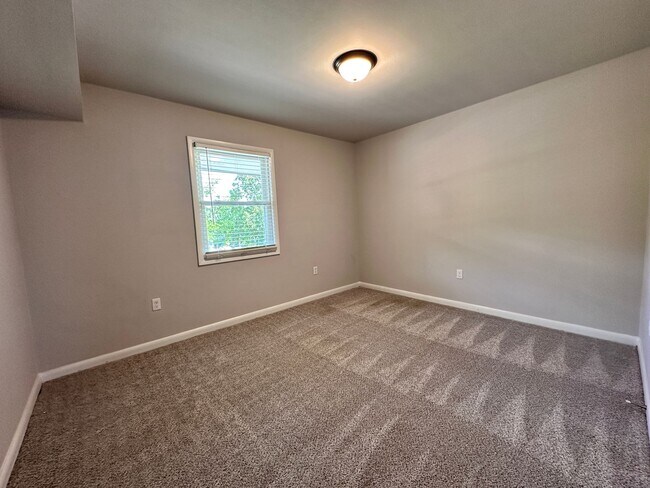 Foto del edificio - The Lofts at Winchester! 2 BR, 1 Bath, Off...