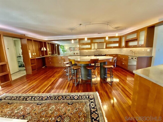 Foto del edificio - 7811 Eads Ave