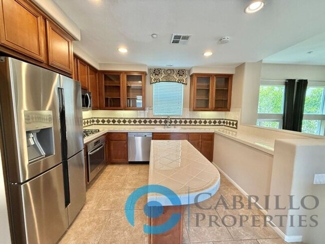 Building Photo - 2928 Villas Way