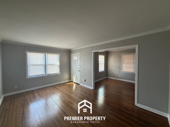 Photo - Spacious 1,967 Sq Ft Home in 38111 - Hardwood Floors, Fireplace & Fenced Yard