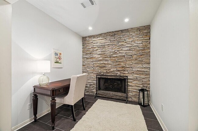 Foto del edificio - 3423 Norris Dr