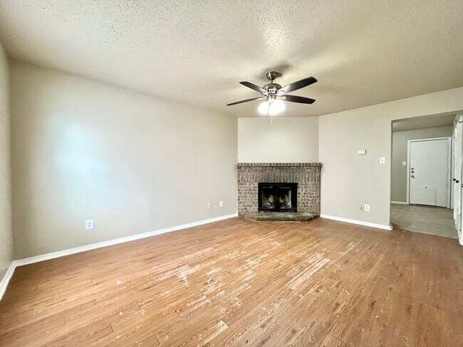 Building Photo - 3051 Olympia Dr