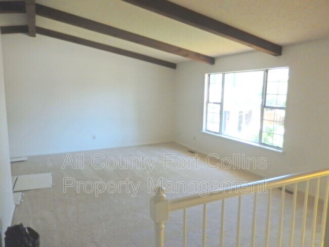 Building Photo - 912 Cambridge Dr