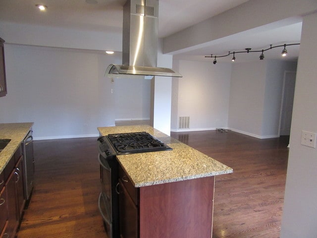 Building Photo - 2 Creekside Cir