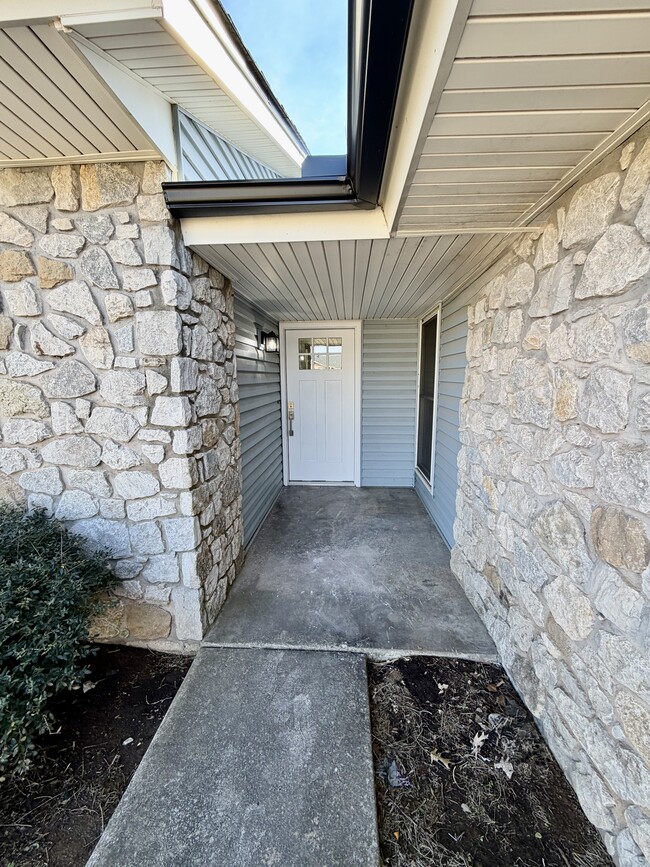 Foto del edificio - 10528 Ricky Ln