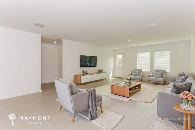 Foto del edificio - 732 Dressage Ln