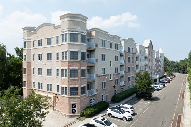 Windsor Park Condominums