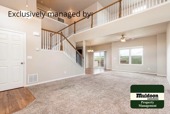 Building Photo - Beautifully done home close to Military Ba...