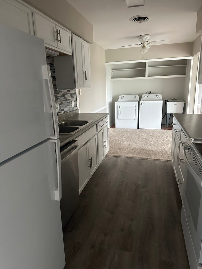 Building Photo - 5325 Territorial Rd