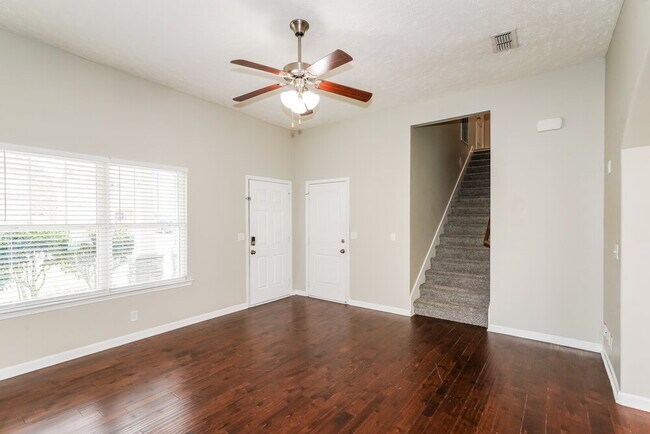 Building Photo - 2426 Salem Glen Xing