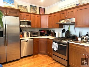 Building Photo - NO FEE - Newly Renovated 2 Bed 2 Bath in C...