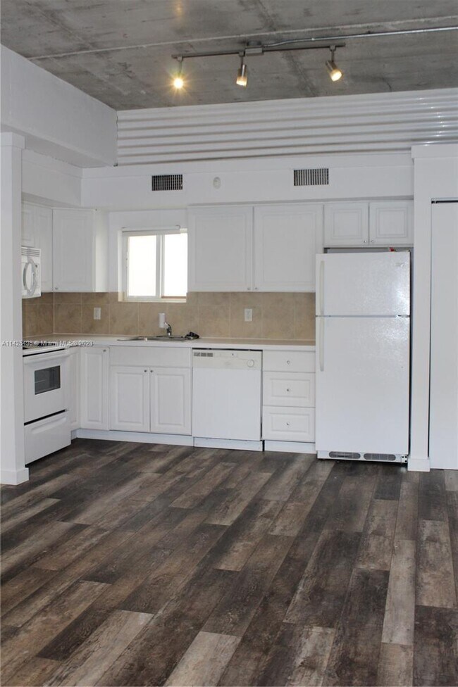 Foto del edificio - 2 bedroom in North Miami FL 33161