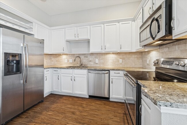 Foto del edificio - 5353 Memorial Dr